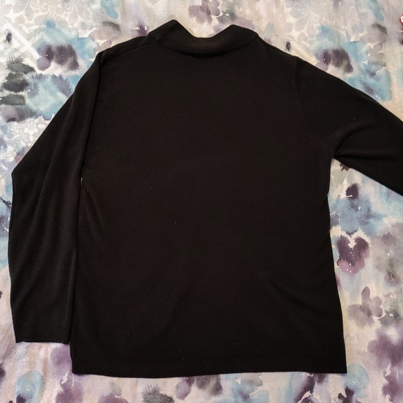 ๐๏ธ Carroll Reed Black Crew Neck Sweater - Picture 2 of 9
